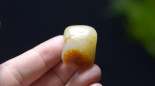 新疆和田枣红皮细腻老熟完整白玉包金籽