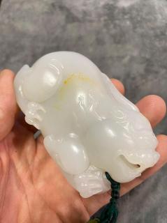 新疆和田玉籽料貔貅:细腻温润,独特魅力