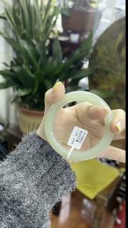 周大生和田玉手镯214号