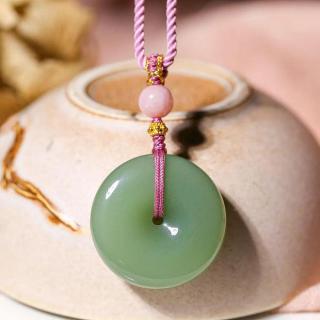 夏天最适合戴的玉,既有白玉的润又有翡翠的绿,就看你识不识货!