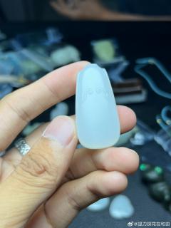 羊脂白玉无相佛吊坠